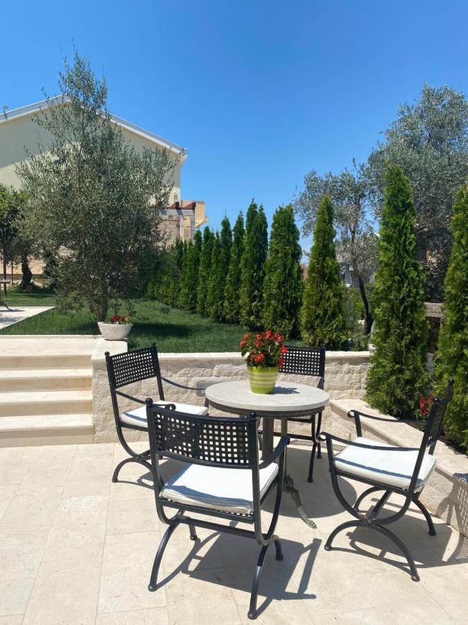 Villa Mare Apartments Tivat Exterior foto